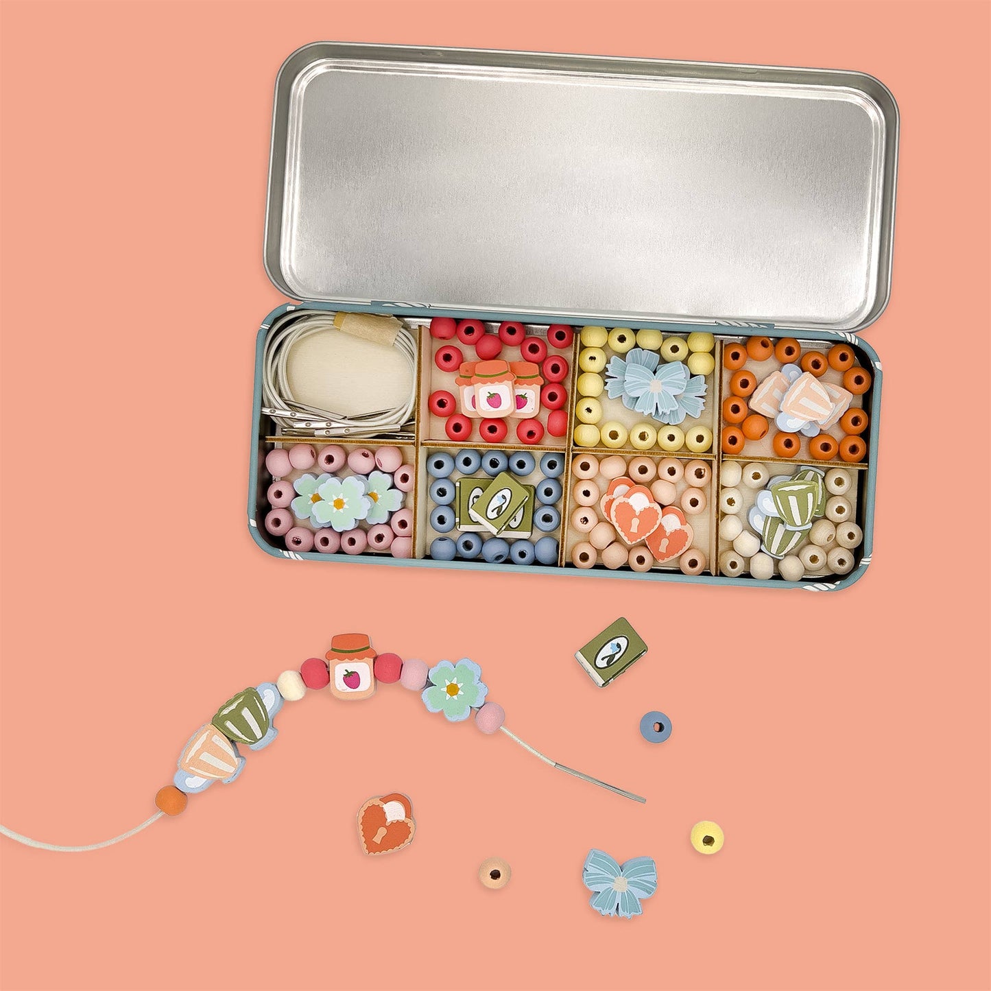 Sustainable party favour beading kit overview