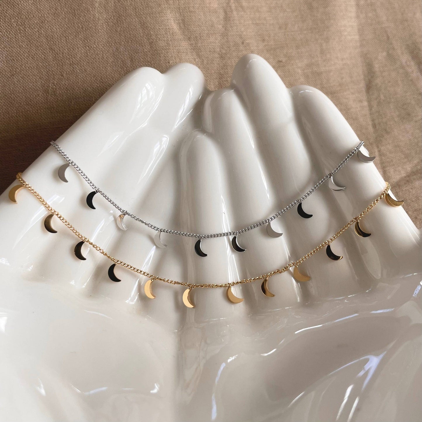 Waterproof Crescent Moon Necklace - 18k Gold Plated | Silver