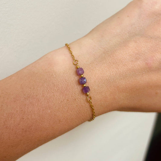 Waterproof Amethyst Bead Bracelet with Gold Plating