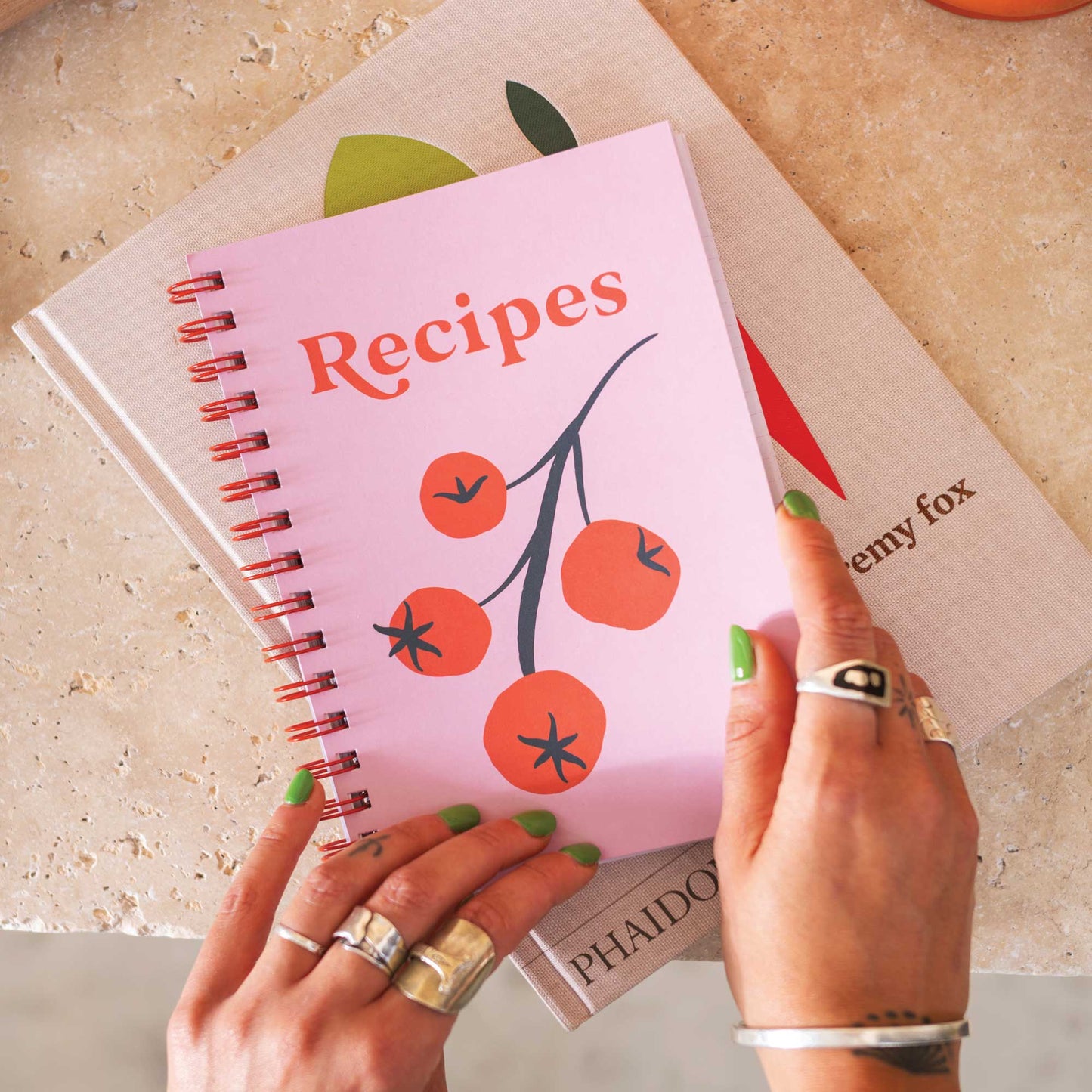 This wire-o bound, blank recipe journal are made up of 128 pages which include handy cooking conversions, index pages, 52 double spread recipe pages, and note pages at the back. With space to add up to 52 recipes. It’s deliciously colourful throughout with a fun, illustrated vine tomato cover.
