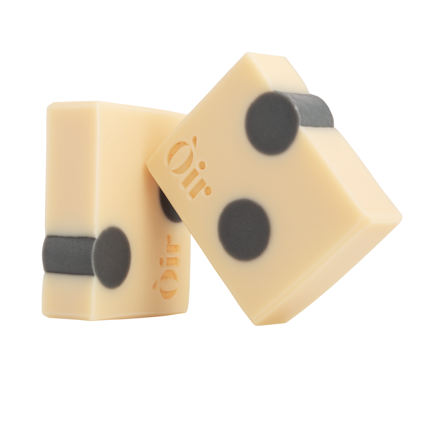 Lemongrass, Pink Grapefruit, Clary Sage and Rosemary Soap. Indulge in a lavish, eco-friendly alternative to shower gel. With a refreshing blend of zesty and herbal scents, your skin will be left feeling pampered.
