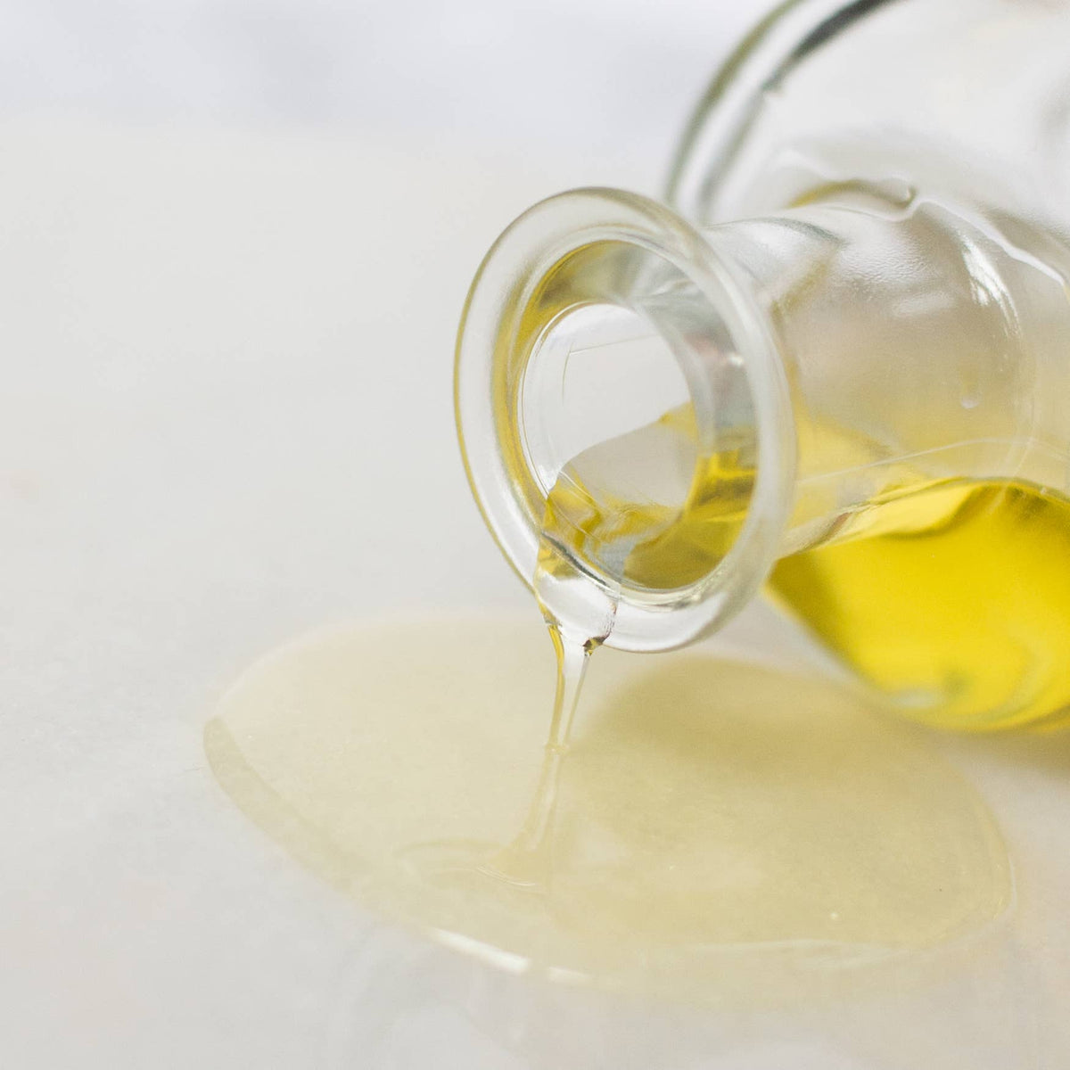 Sustainable plastic-free packaging of Revive body oil