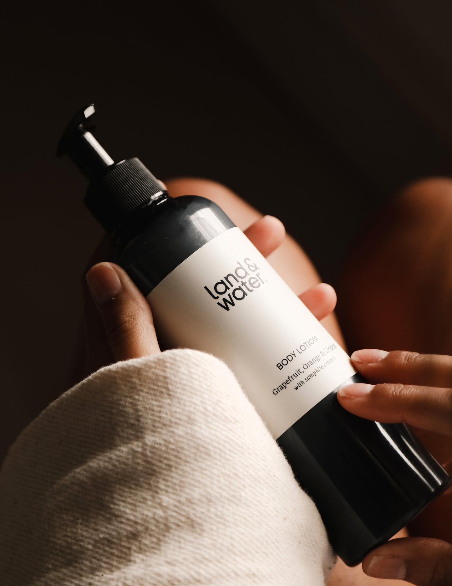 Close-up of Grapefruit, Orange & Linden Body Lotion with samphire