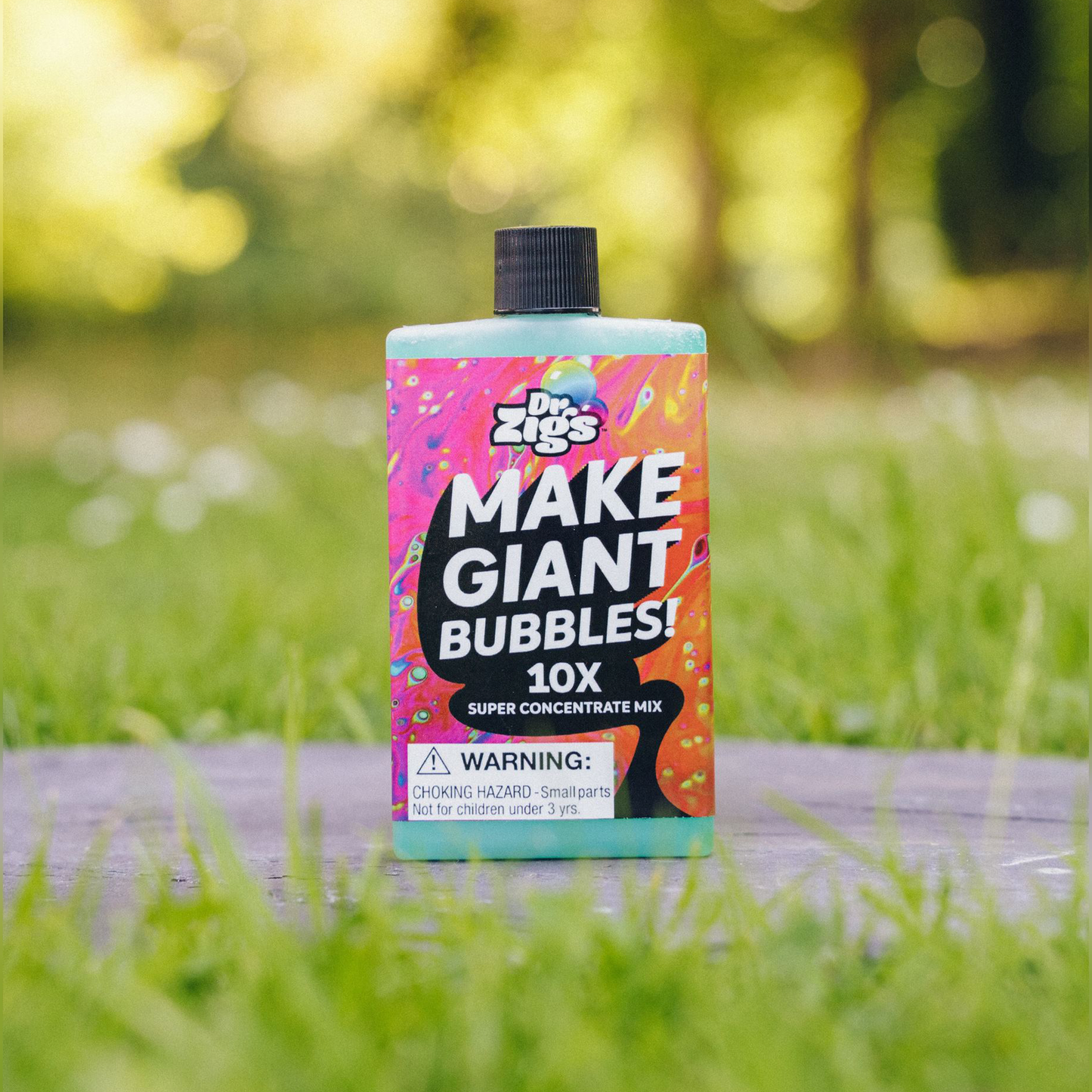 Dr Zigs 10x Concentrate Bubble Mix 100ml bottle, designed to make over 1 litre of strong biodegradable bubble solution, eco-friendly and safe for kids.