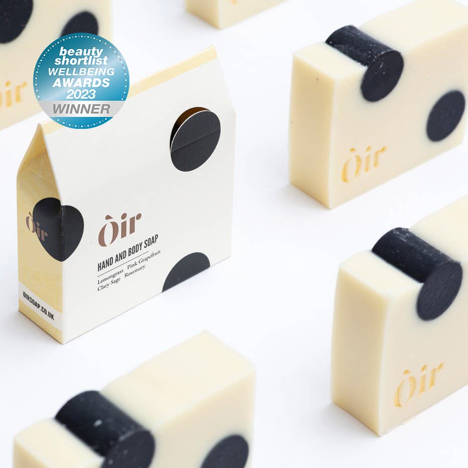 Lemongrass, Pink Grapefruit, Clary Sage and Rosemary Soap. Indulge in a lavish, eco-friendly alternative to shower gel. With a refreshing blend of zesty and herbal scents, your skin will be left feeling pampered.
