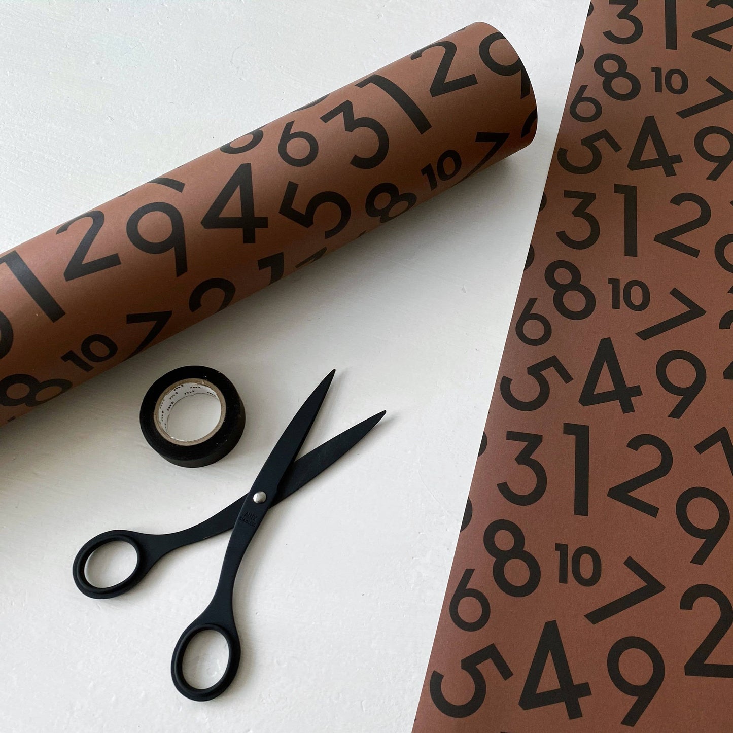 NUMBER GIFT WRAP
