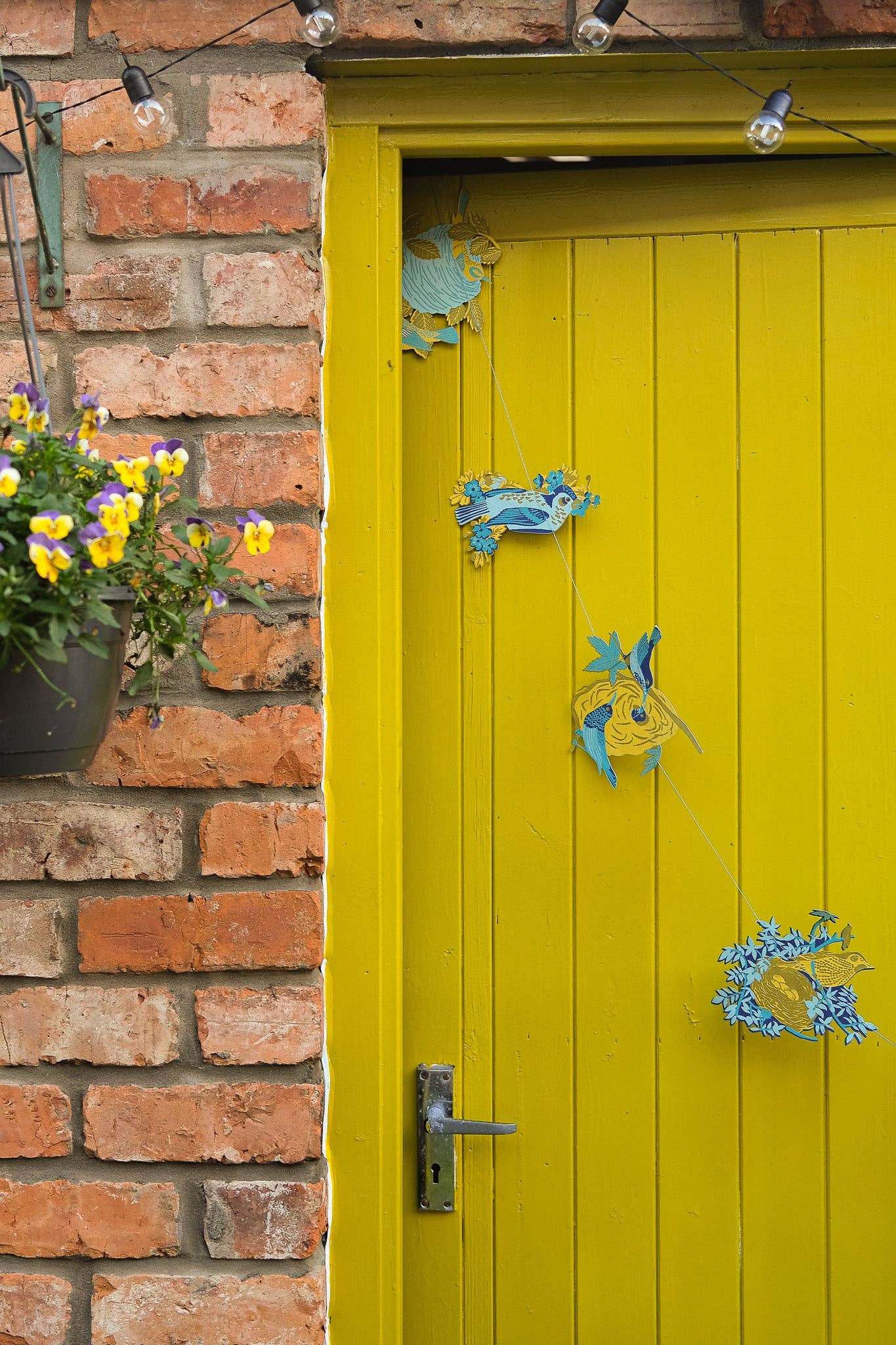 Sustainable Spring decoration for home