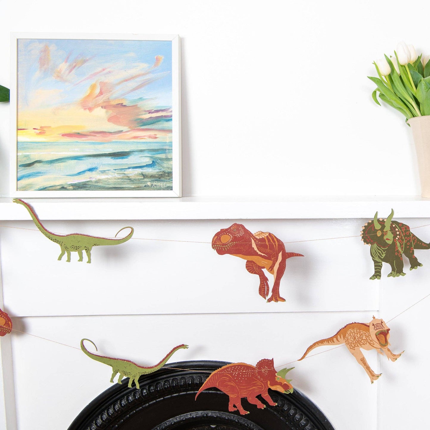 East End Press Dinosaur Garland with 10 colourful hand-printed dinosaurs on recycled paper, 3 metres long