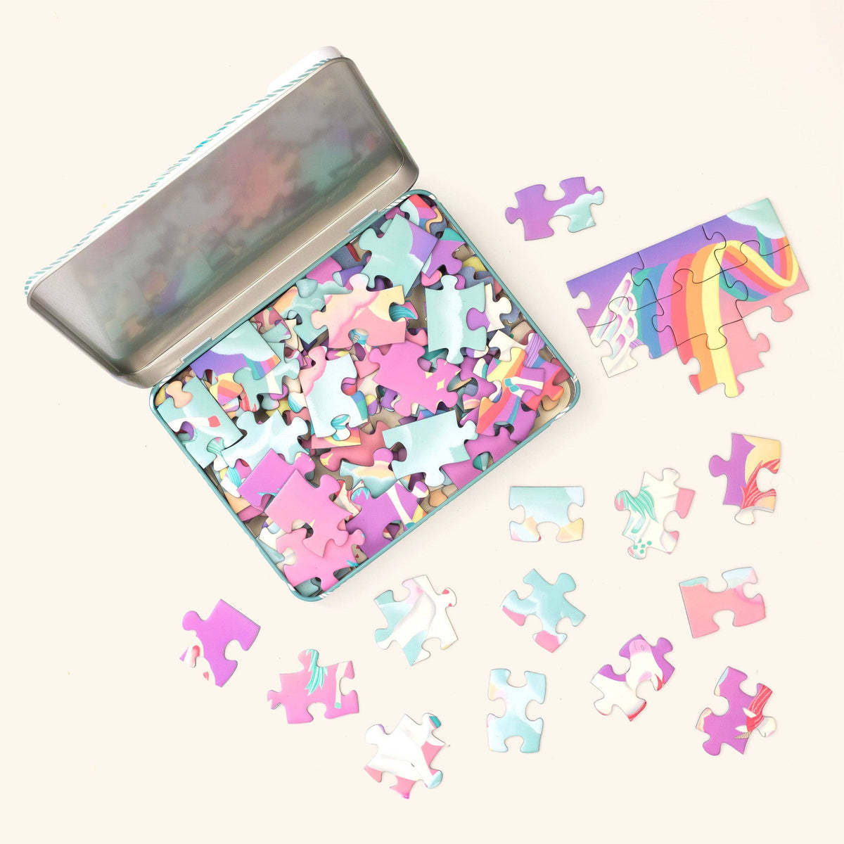 Unicorn Dreamland jigsaw puzzle in metal tin