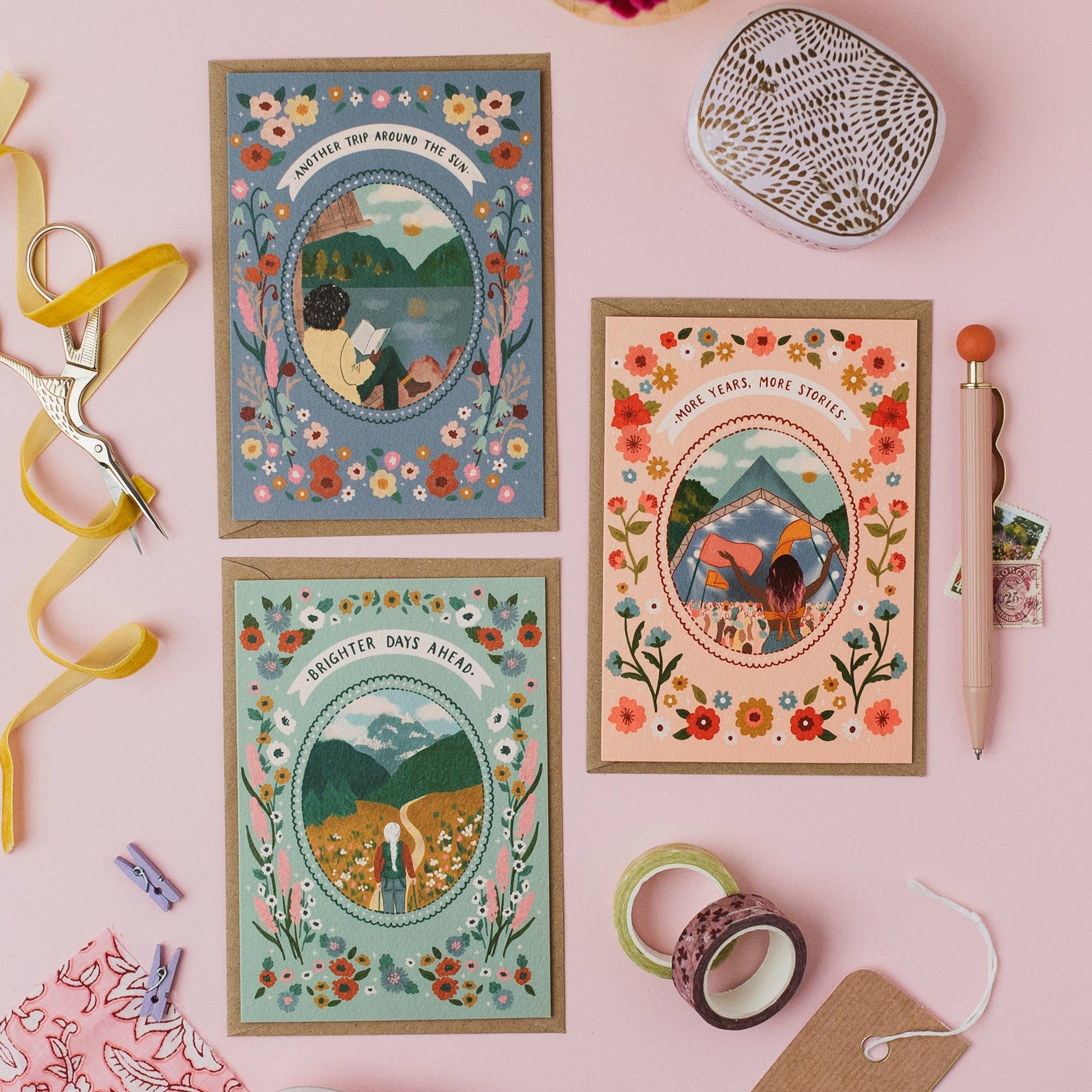 Sustainable plastic-free packaging for greeting cards