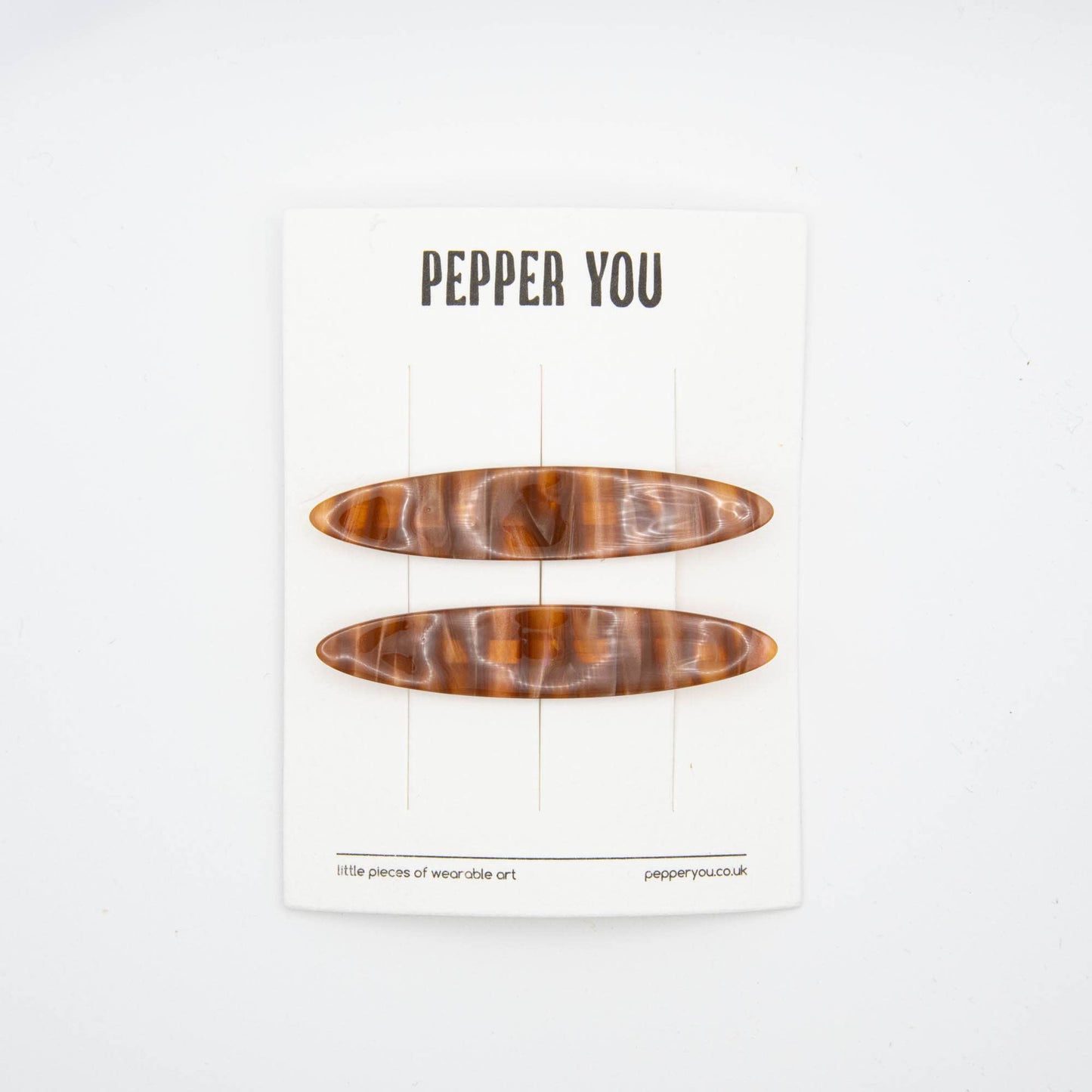 Stylish brown caramel hair slides, 7cm, for an elegant everyday look