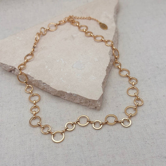 Little Nell gold-plated retro circle chain necklace, adjustable and tarnish-resistant