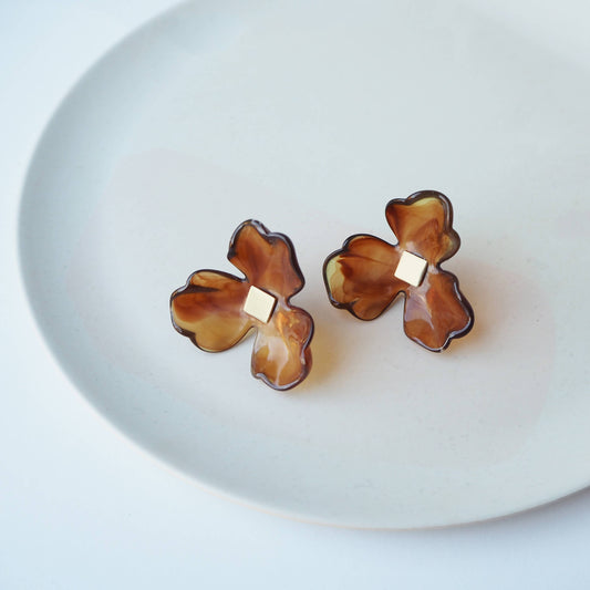 Maxi Bloom brown floral stud earrings