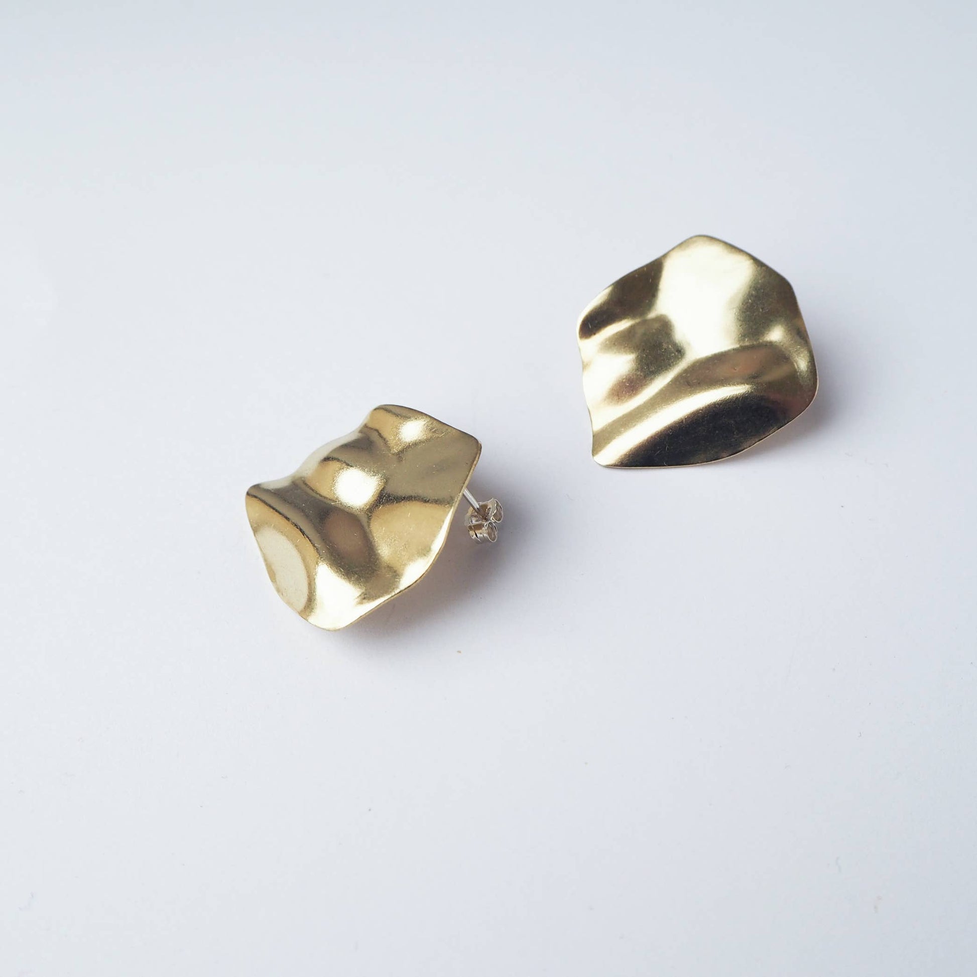 Eco-friendly recyclable gift box packaging for Purl earrings