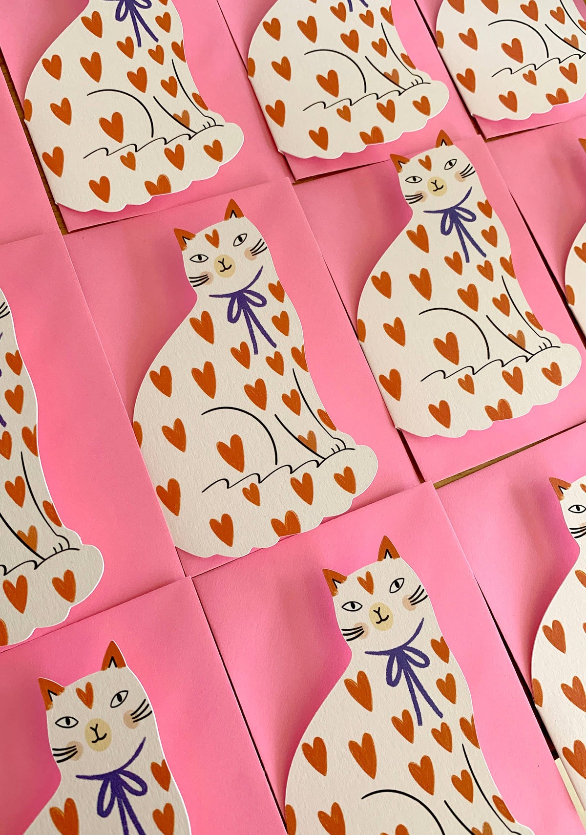 Sitting Kitty Shaped Greeting Card Loveheart