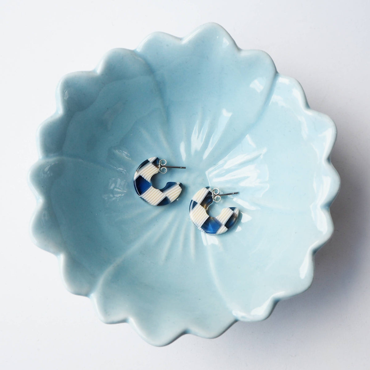 Ocean Checker Super Mini Acetate Resin Small Hoop Earrings in blue and cream