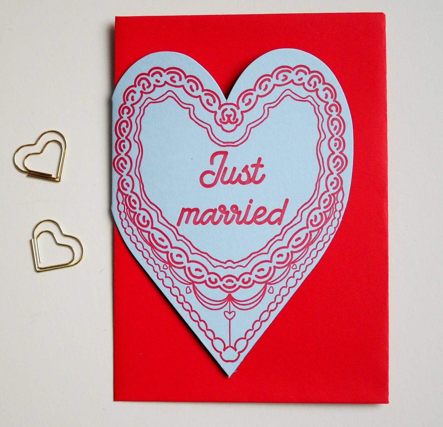 Just Married wedding cake heart card front view