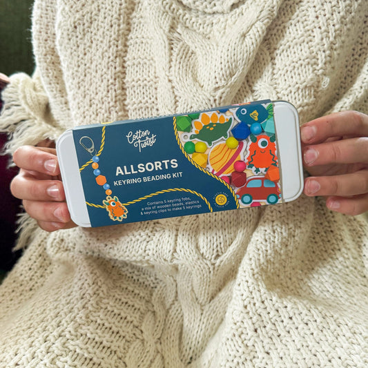 Plastic-free creative activity set for kids to make 5 colourful keyrings.