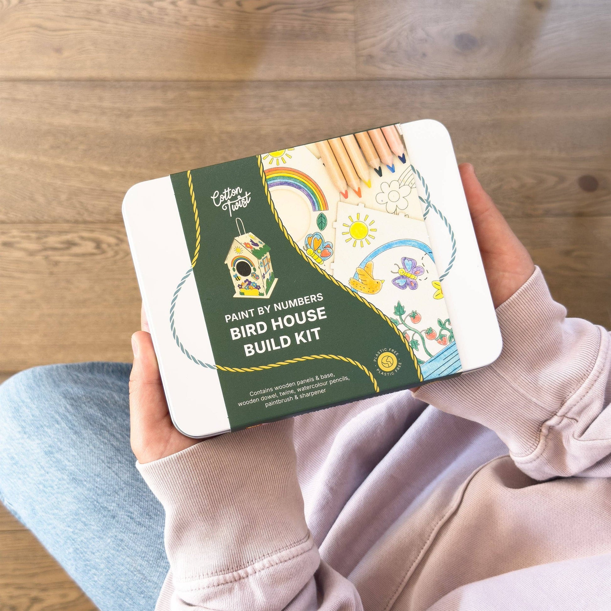 Watercolour pencils and paintbrush included in the plastic-free craft kit