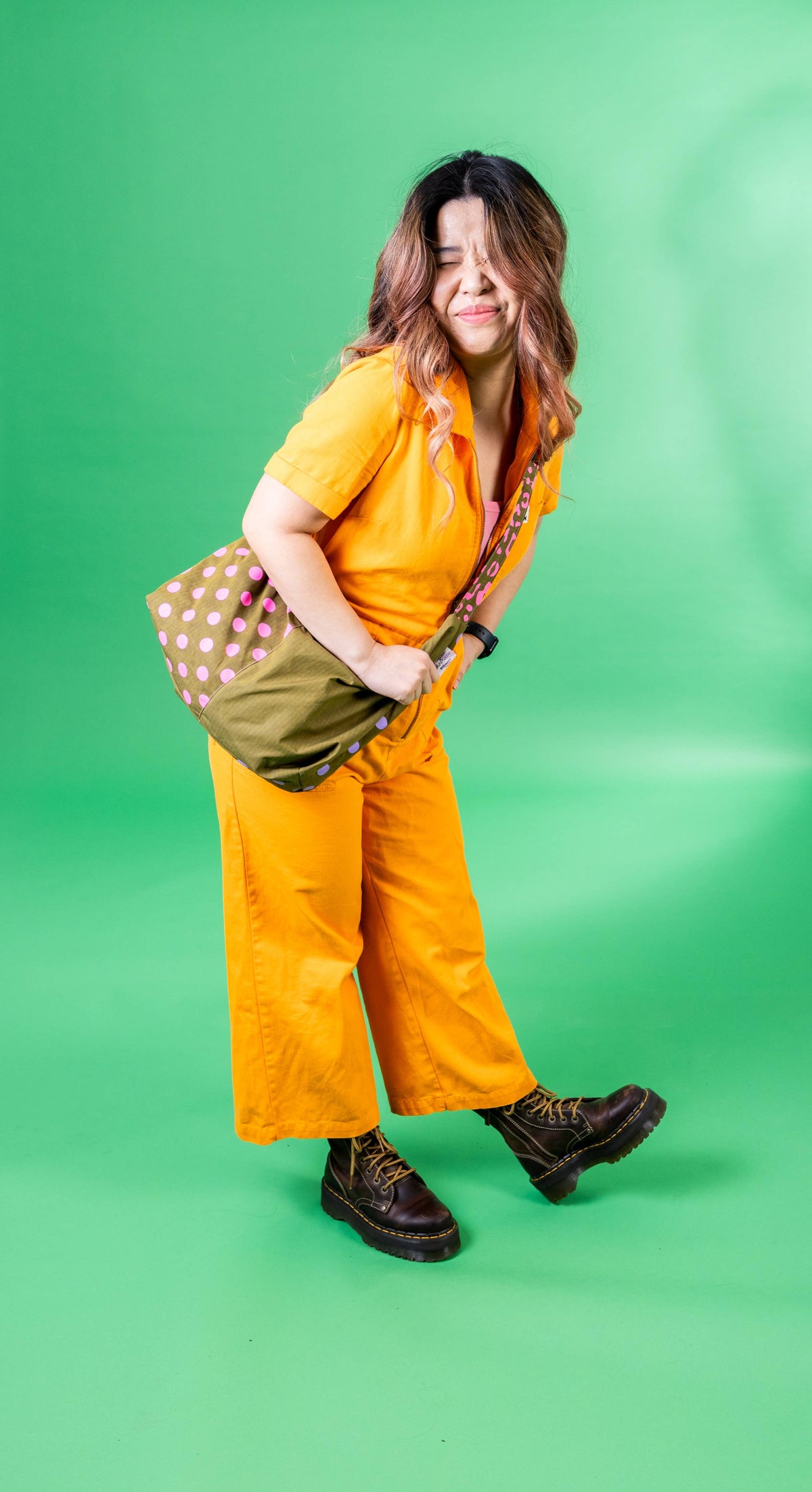 Versatile polka dot shopper bag showing the side profile