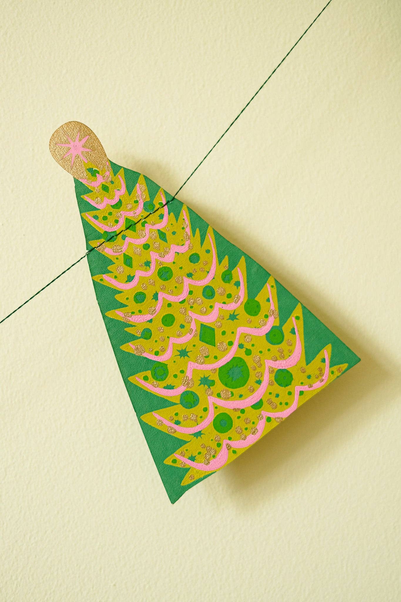 Festive home decor: Midcentury Trees Sewn Garland