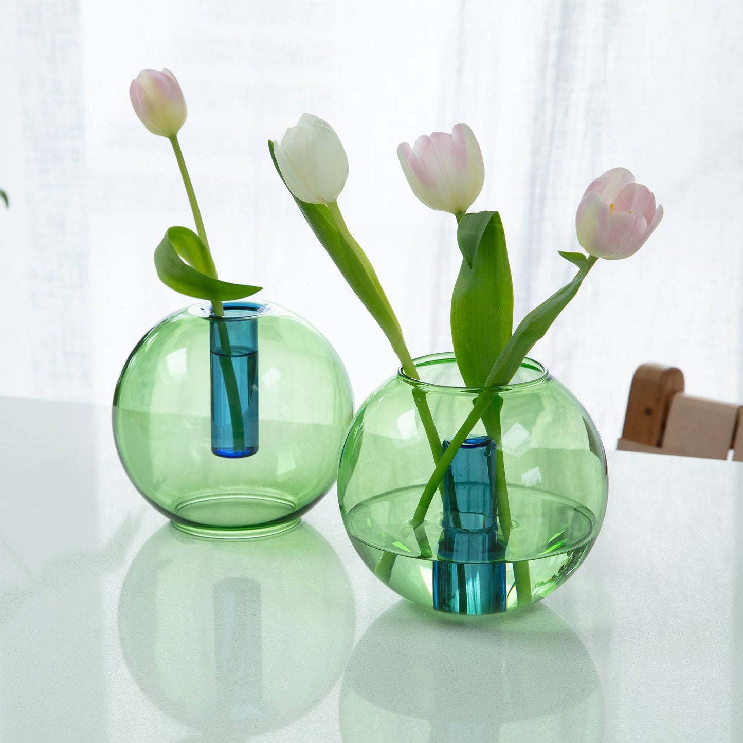 Medium glass vase for floral arrangements