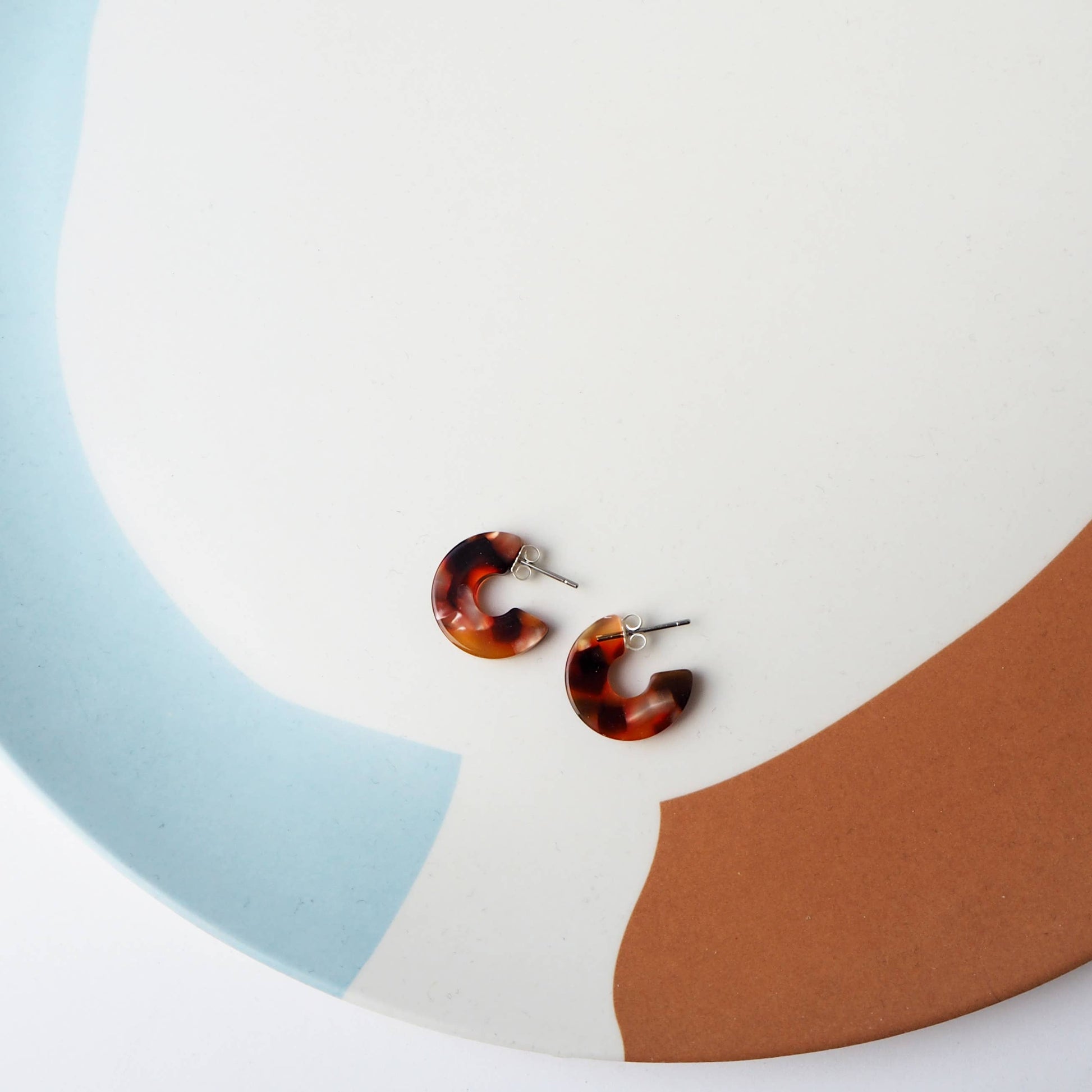Sustainably sourced mini hoops on branded card