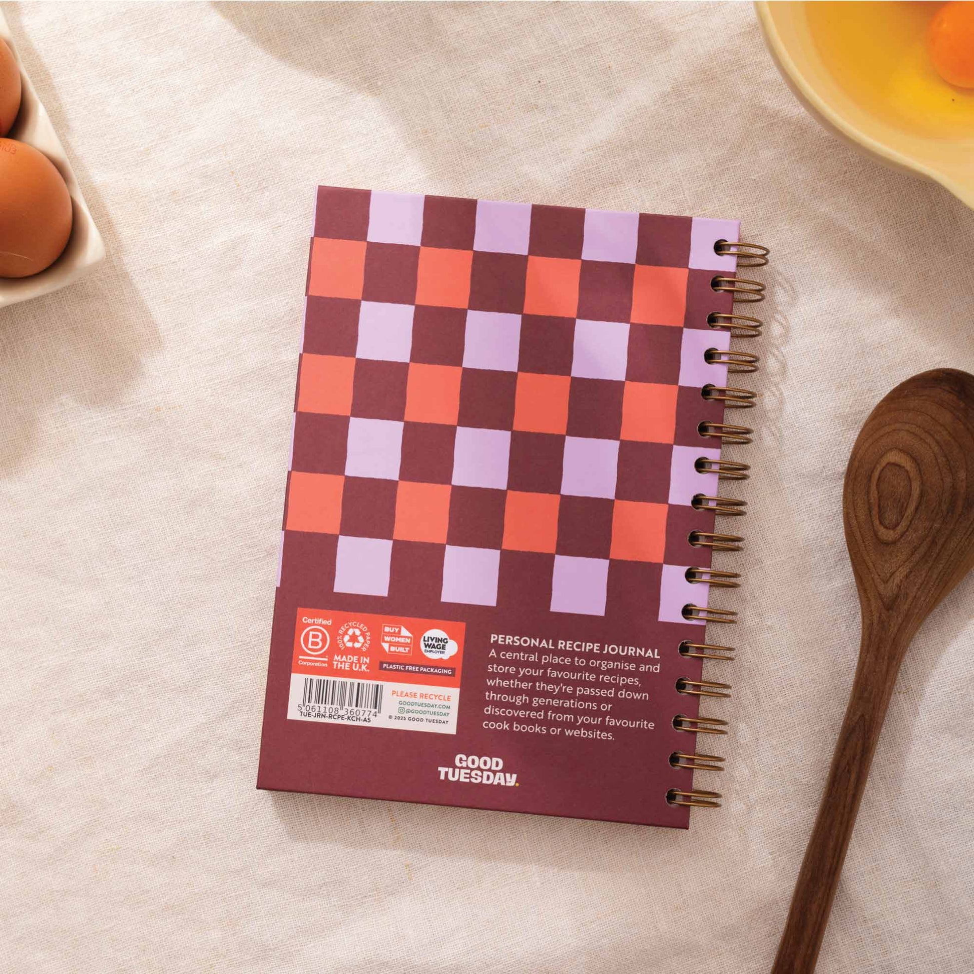 Detail of the 100% recycled paper texture in the recipe book