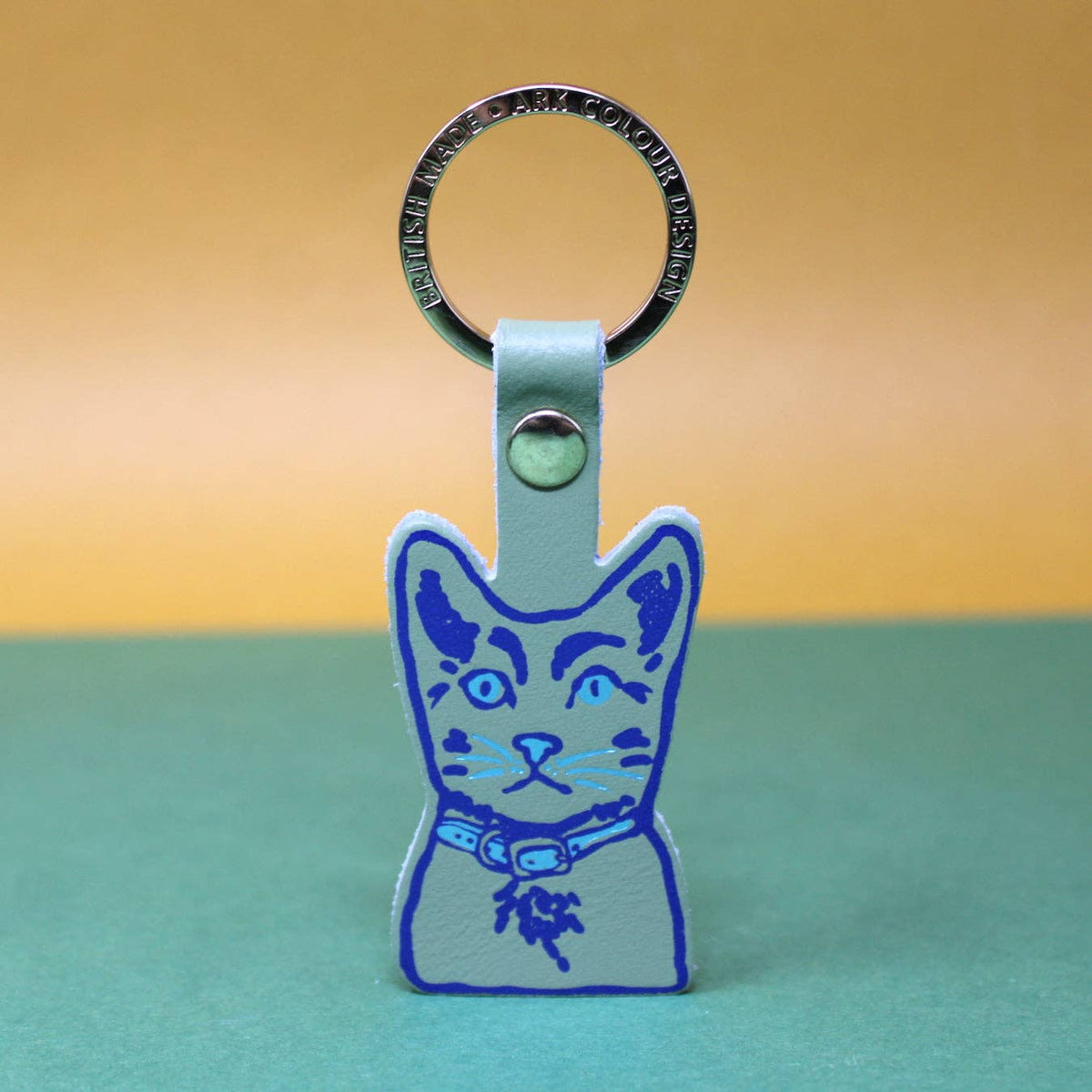 Sustainable tabby cat leather key ring gift presentation