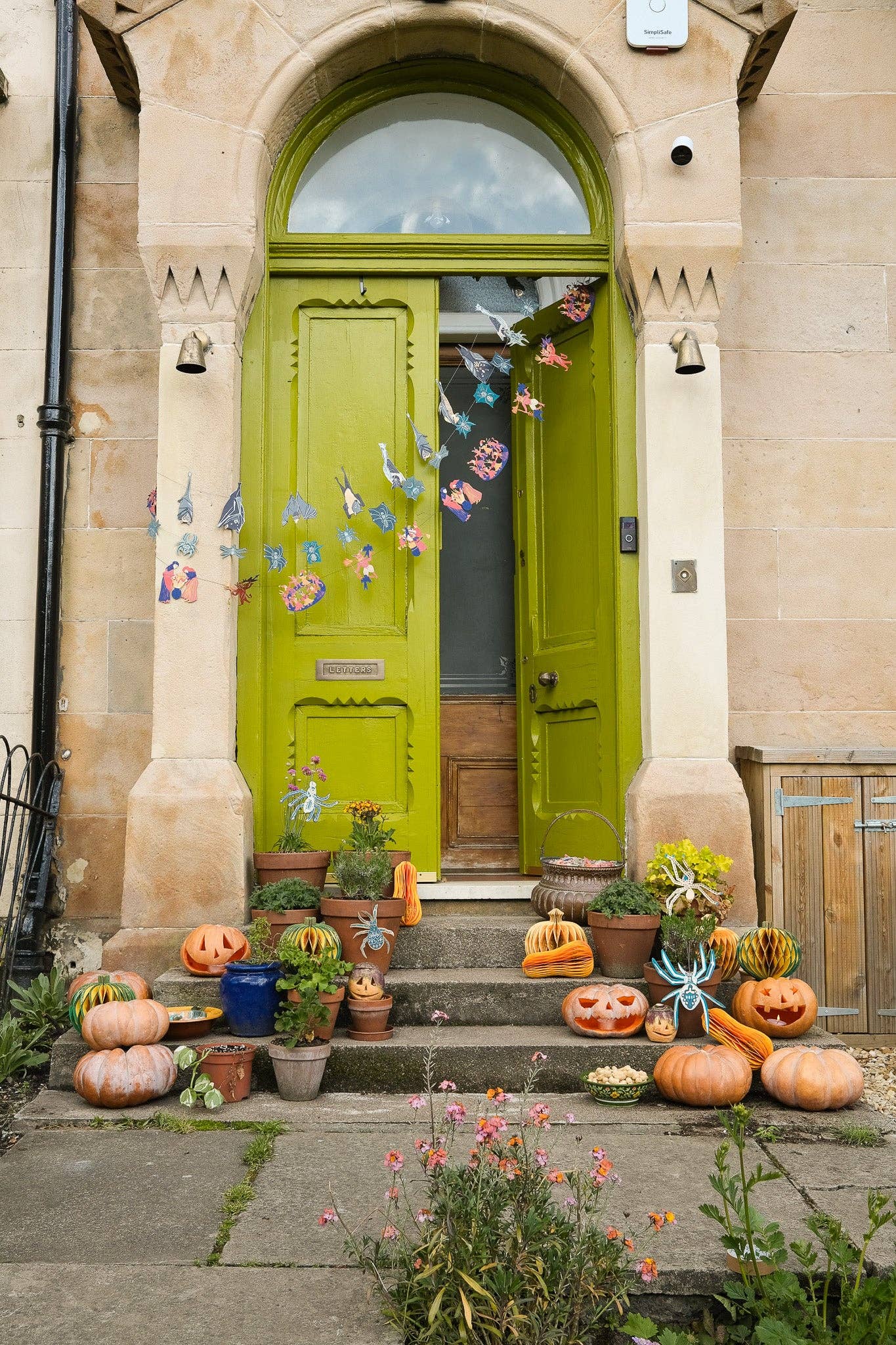 Artisan made medieval paper garland details