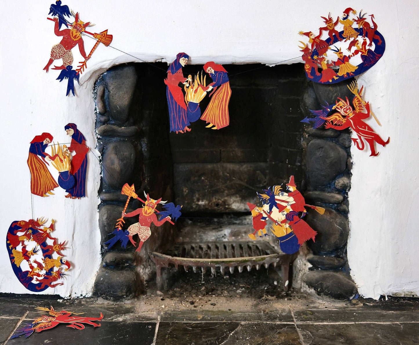 Double-sided printed medieval paper garland