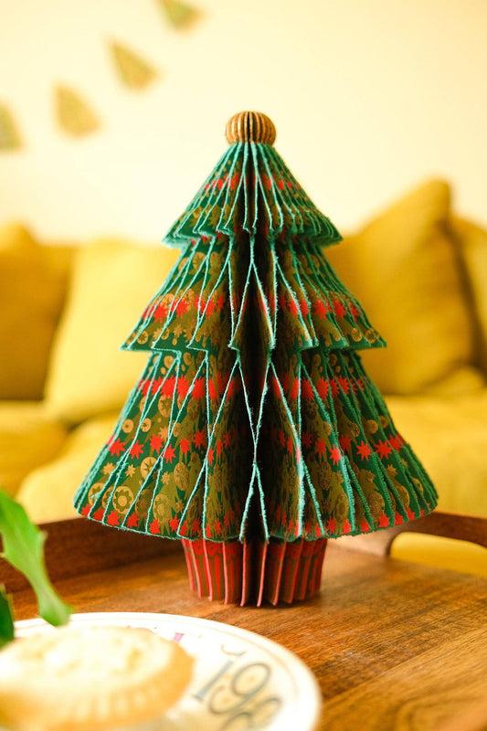 Fir tree honeycomb paper decoration standing open