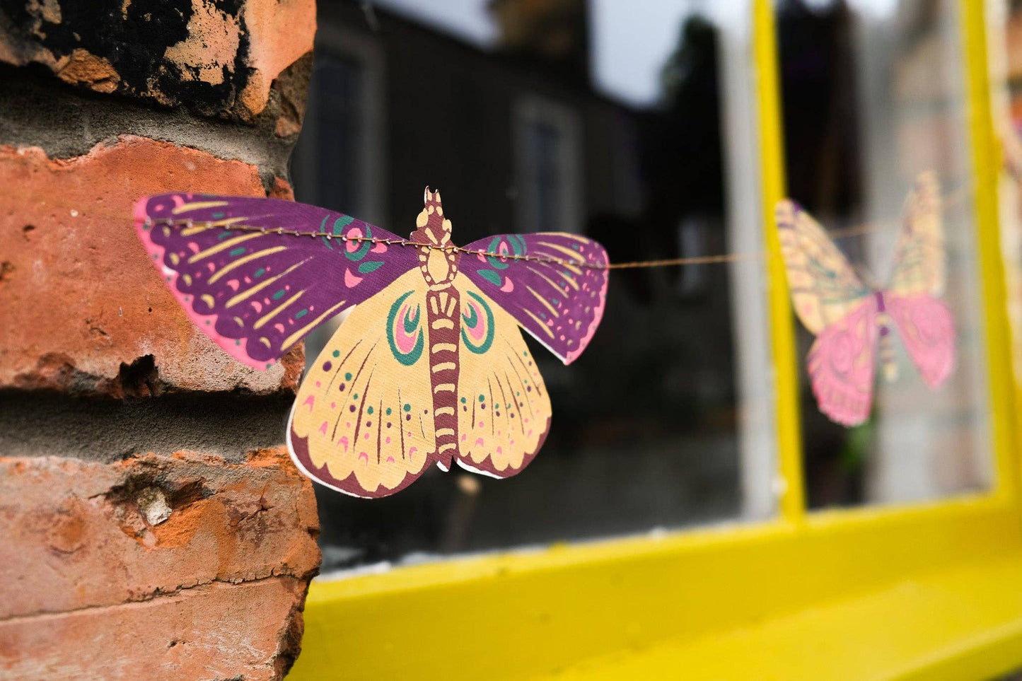 Full length of the 3 metre butterfly sewn garland