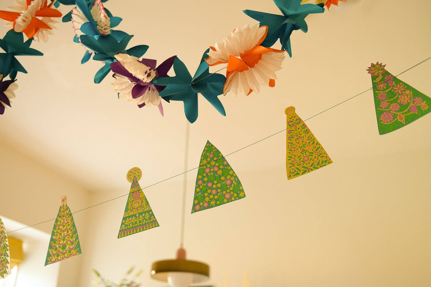 Midcentury style Christmas tree garland, perfect for home decor