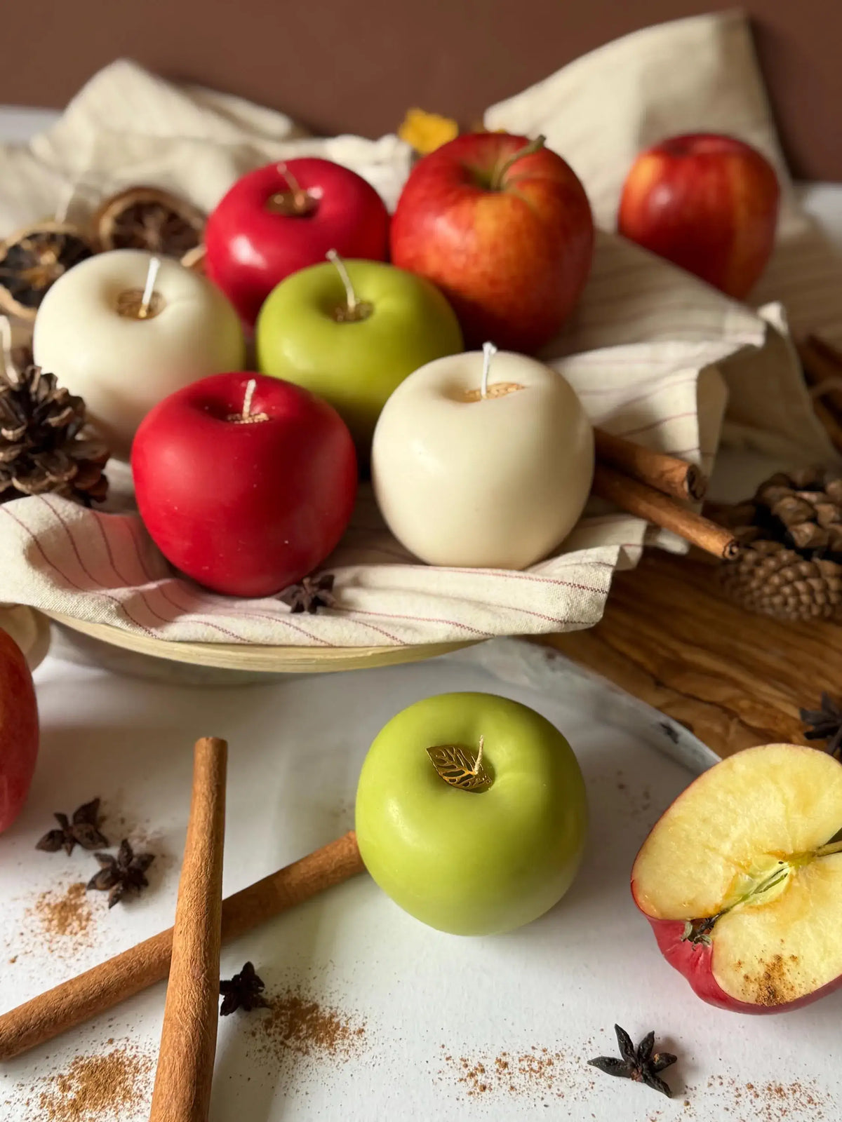 Eco-friendly apple shaped candle details