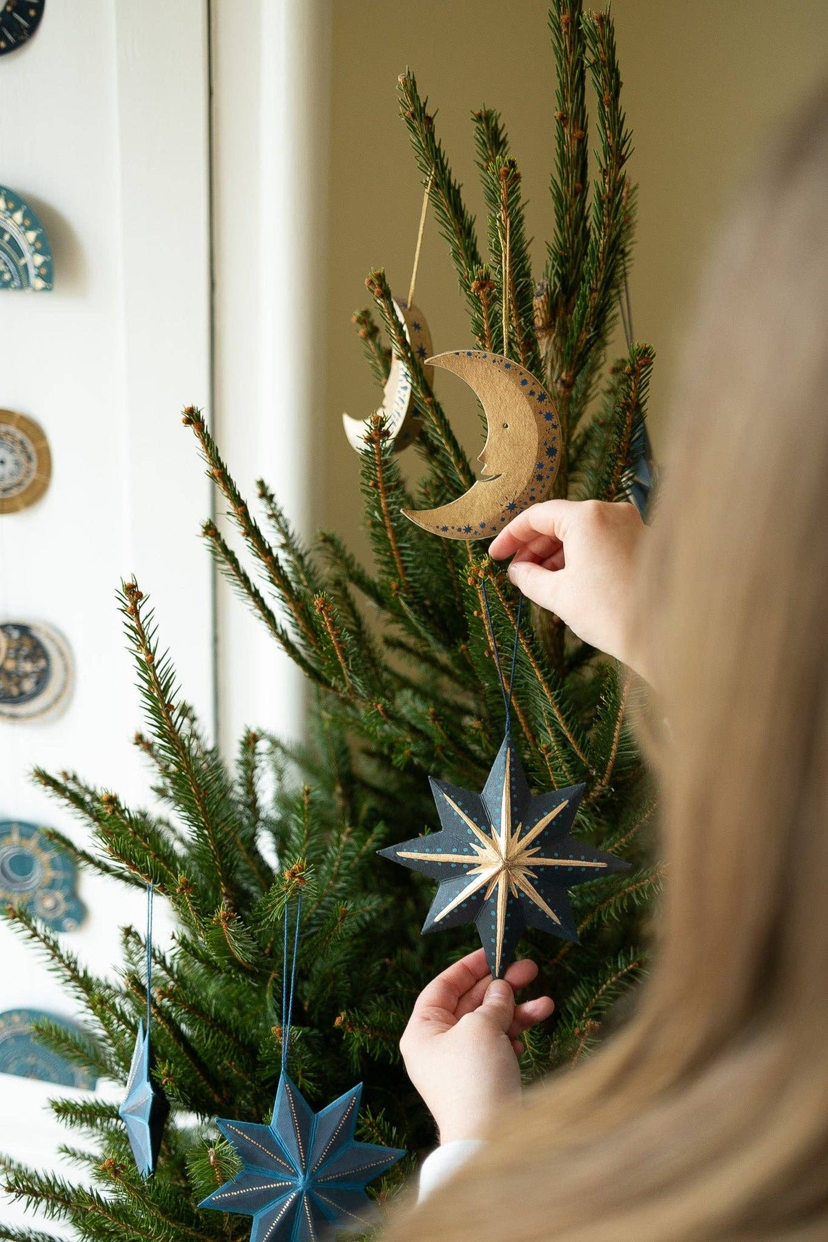 Eco-friendly Twinkling Star festive hanging decoration