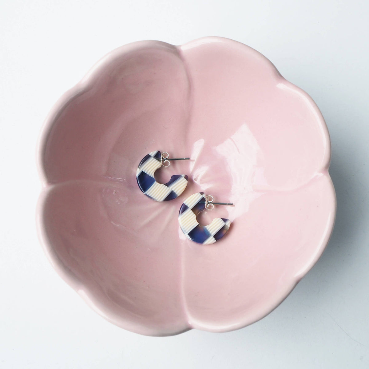Eco-friendly packaging for mini acetate hoop earrings