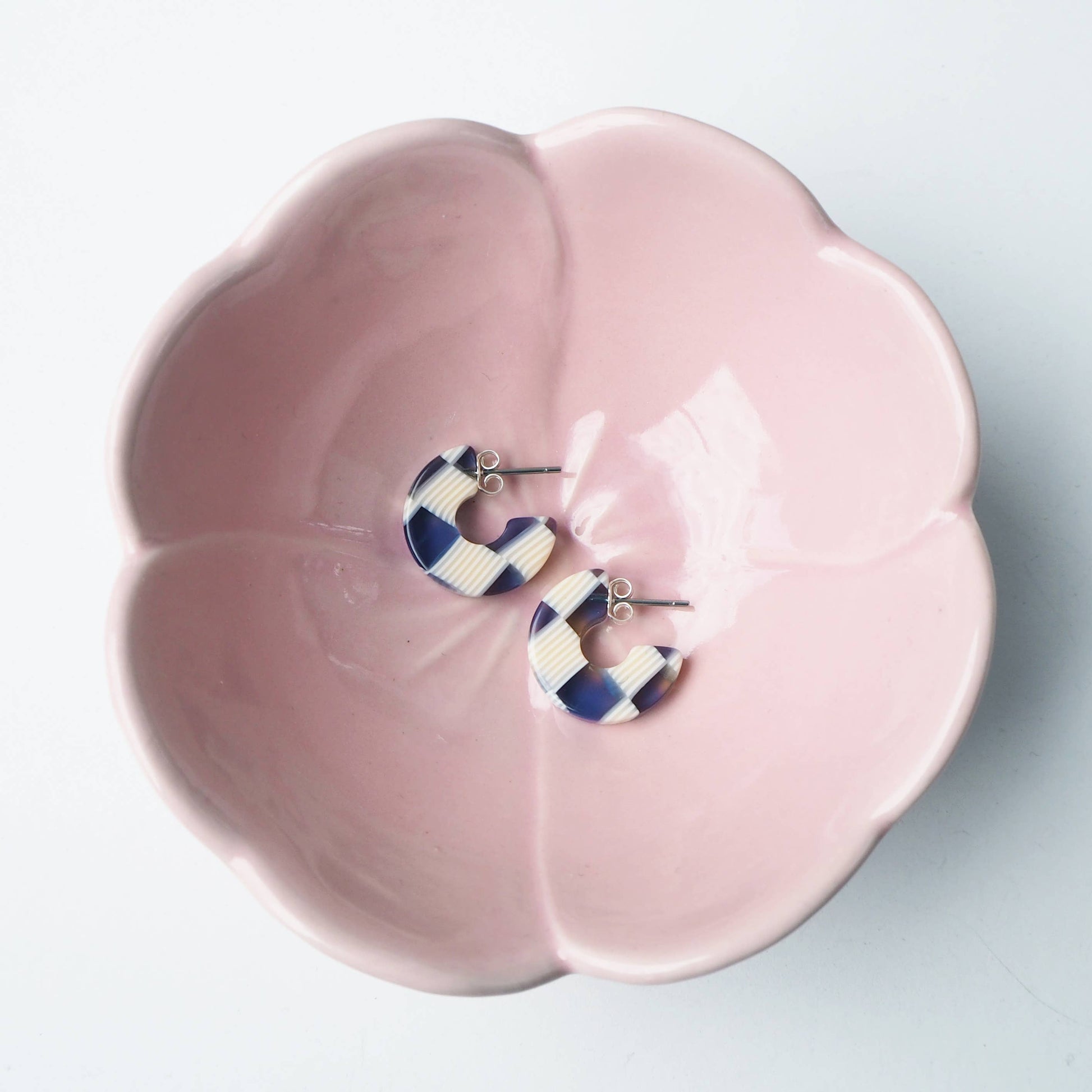 Eco-friendly packaging for mini acetate hoop earrings