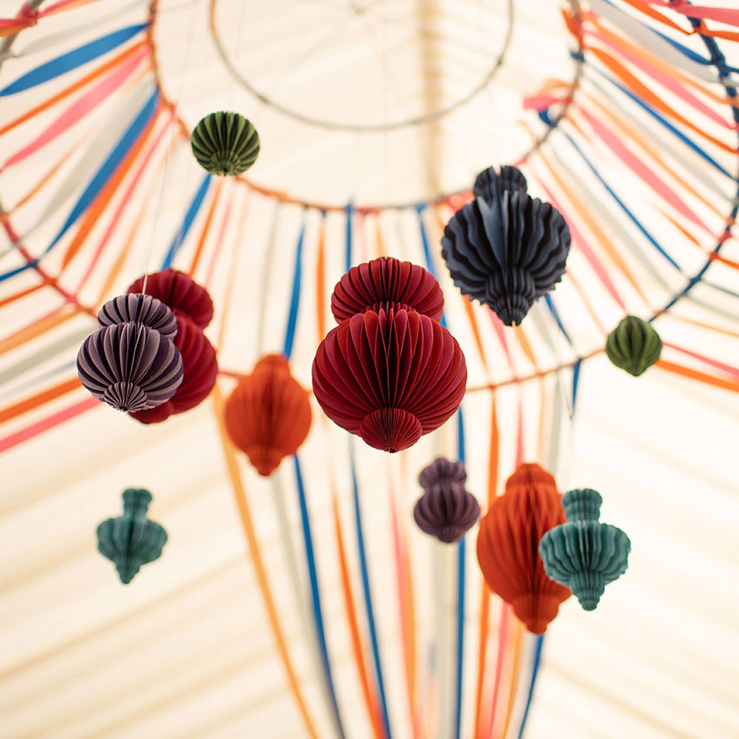 AARVEN Recycled Paper Fold-Away Bauble for Sustainable Decor