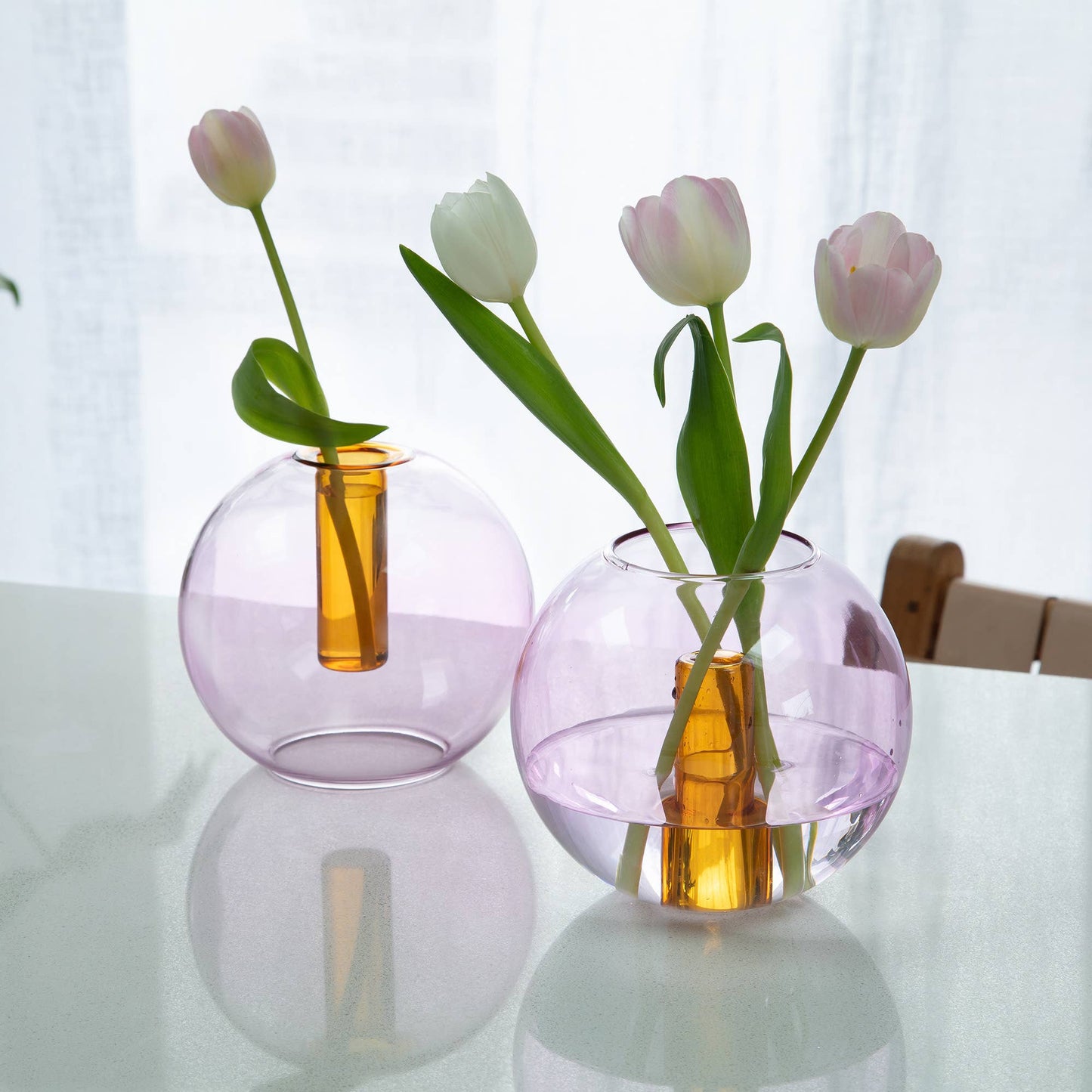 Reversible bubble vase for small bouquets