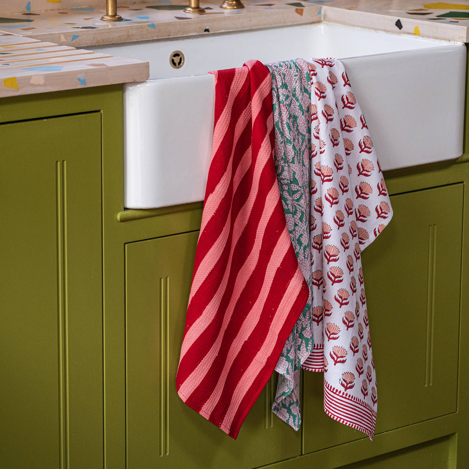 Crimson stripe kitchen tea towel details