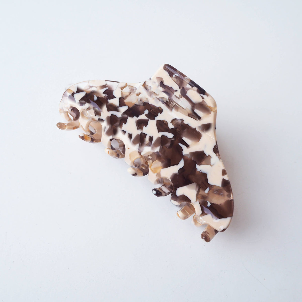 Medium-sized acetate hair claw clip for secure hold