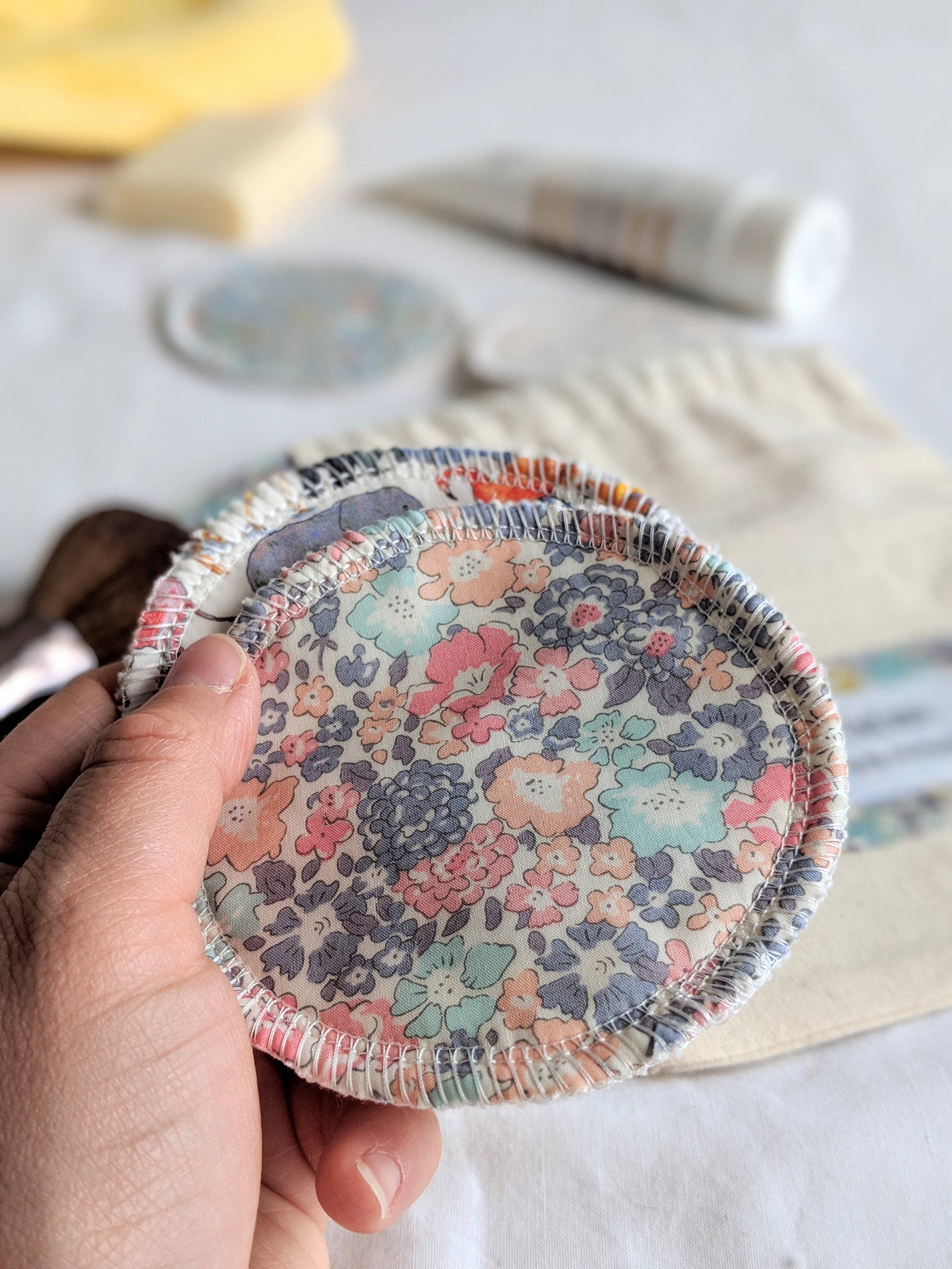 Liberty print face wipes in a tin