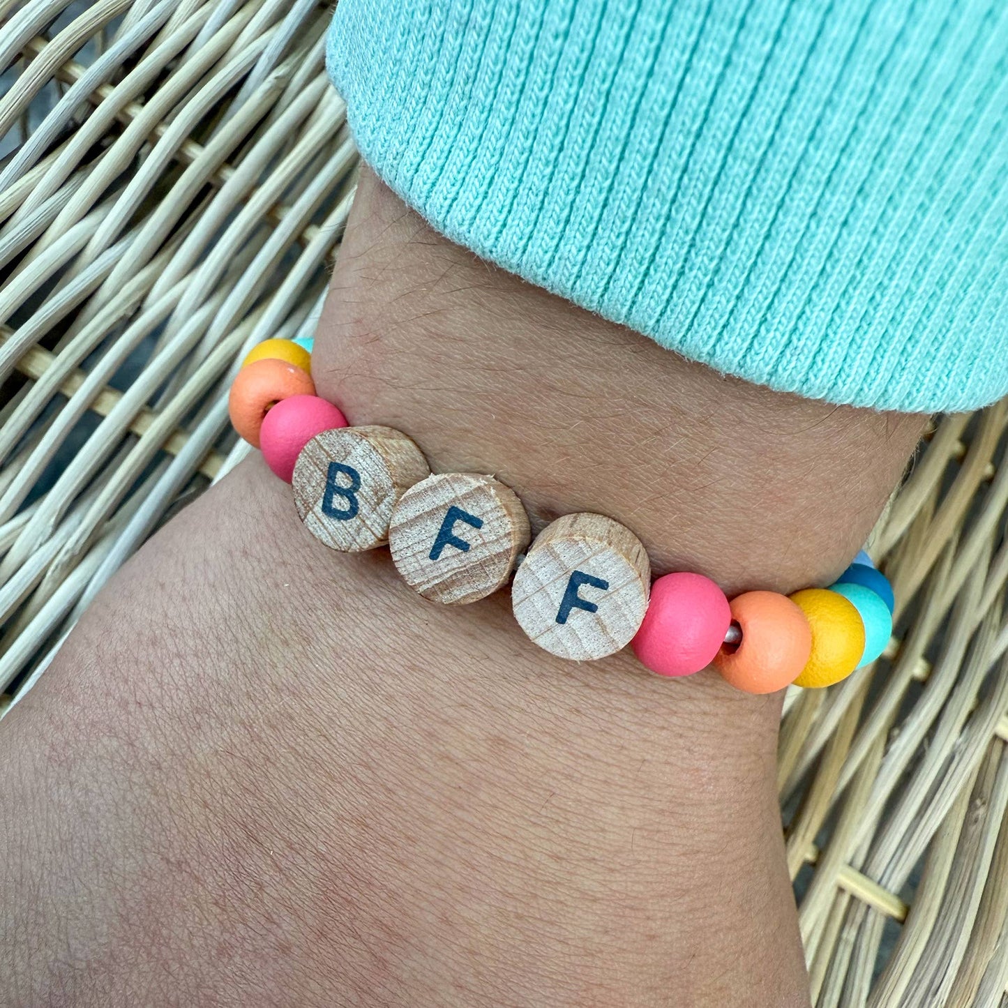 Eco-conscious friendship bracelet gift kit promoting fine motor skills for kids age 3+.