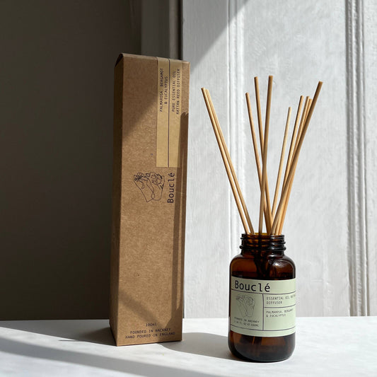 Hand-poured vegan essential oil reed diffuser with natural reeds