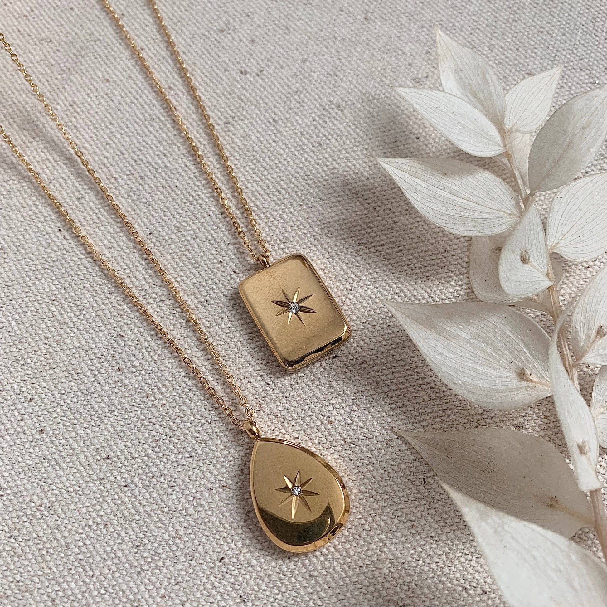 Star Embossed Gold Pendant Necklace in Rectangle Shape