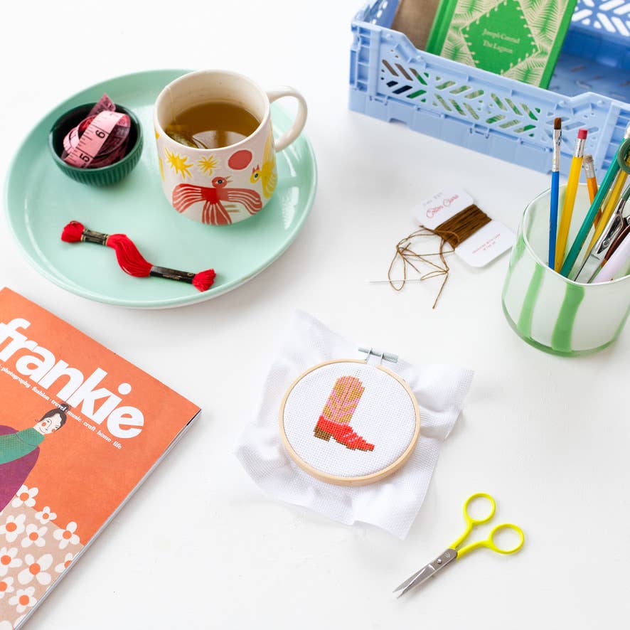 Plastic-free striped packaging for cross stitch kit